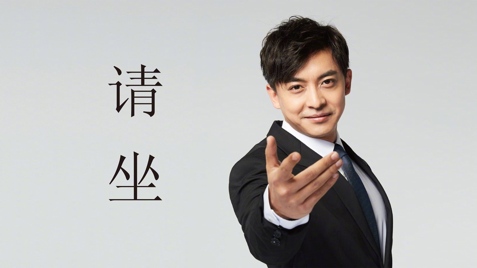 女子蝶泳划频节奏变化曲线对比图，女子蝶泳100
