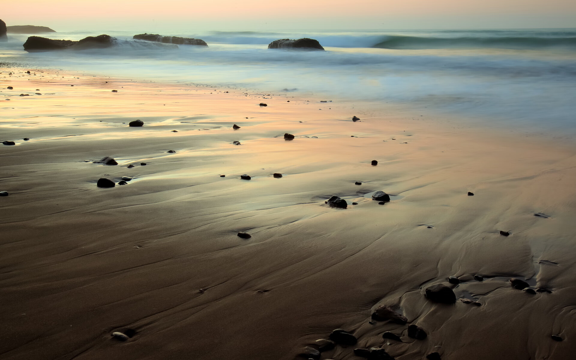 雷霆控卫赛后接受战术指导调整打法,雷霆队防守悍将